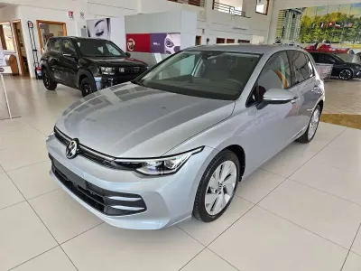 Usata VW Golf VIII Edition 150 CV (110 kW) 2024 Argento Berlina