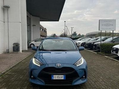 Usata Toyota Yaris Hybrid 92 CV (67 kW) 2022 Blu Berlina