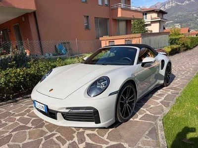 Usata Porsche 992 650 CV (478 kW) 2020 Cabrio