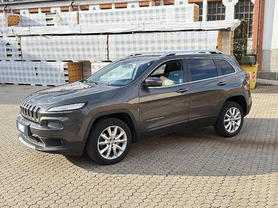 Usata Jeep Cherokee Limited 140 CV (102 kW) 2015 Grigio SUV