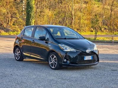 Second-hand Toyota Yaris Hybrid 73 CP (53 kW) 2018 Negru Berlinǎ