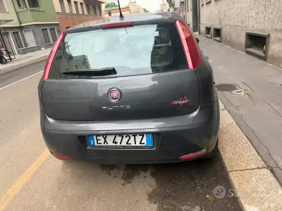 Usata Fiat Punto 69 CV (50 kW) 2014 Grigio Utilitaria