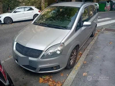 Usata Opel Zafira 94 CV (69 kW) 2006 Monovolume