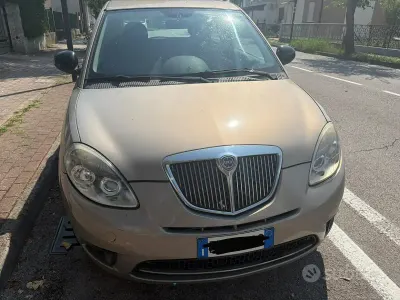 Usata Lancia Ypsilon 75 CV (55 kW) 2011 Utilitaria