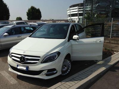 Usata Mercedes B200 Premium 156 CV (114 kW) 2014 Bianco Monovolume