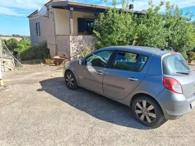 Usata Renault Clio II Luxe 90 CV (66 kW) 2011 Grigio Berlina
