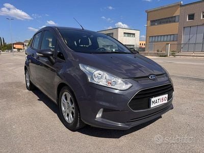 Begagnad Ford B-MAX 95 HK (69 kW) 2013 Grå Minibuss
