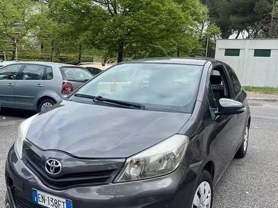 Usata Toyota Yaris Active 2012 Utilitaria
