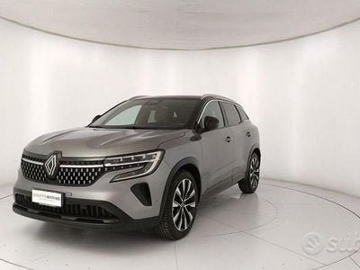 Usata Renault Austral Techno 200 CV (147 kW) 2023 Grigio SUV