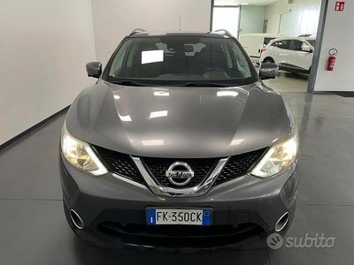Usata Nissan Qashqai N-Connecta 110 CV (80 kW) 2017 Grigio SUV