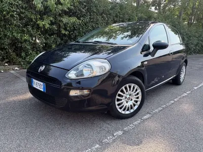 Usata Fiat Punto Street 77 CV (56 kW) 2017 Blu/azzurro Utilitaria