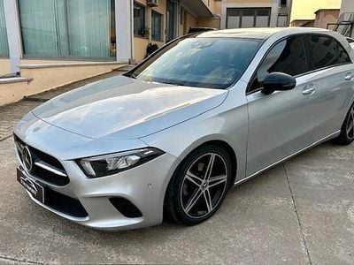 Usata Mercedes A180 116 CV (85 kW) 2018 Argento Berlina