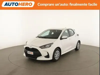 Usata Toyota Yaris Active 92 CV (67 kW) 2025 Bianco Utilitaria