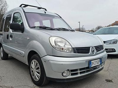 Usata Renault Kangoo Luxe 82 CV (60 kW) 2007 Argento Monovolume
