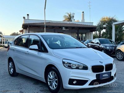 Usata BMW 218 Active Tourer Luxury Line 150 CV (110 kW) 2015 Bianco Monovolume