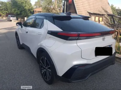 Usata Toyota C-HR Lounge 235 CV (172 kW) 2025 Bianco SUV