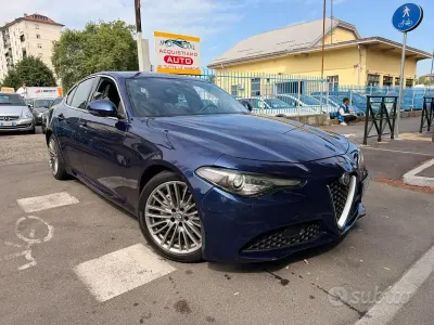 Używany Alfa Romeo Giulia Business 180 KM (132 kW) 2016 Niebieski Sedan/Limuzyna