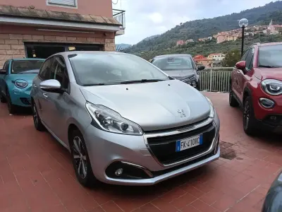Usata Peugeot 208 Active 75 CV (55 kW) 2017 Argento Utilitaria
