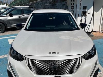 Peugeot e-2008
