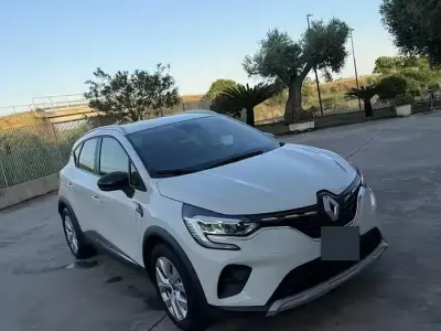 Usata Renault Captur 116 CV (85 kW) 2020 Bianco SUV