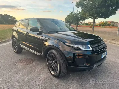 Usata Land Rover Range Rover evoque 150 CV (110 kW) 2018 Nero Berlina