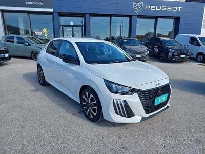 Usata Peugeot 208 Style 101 CV (74 kW) 2025 Bianco Utilitaria