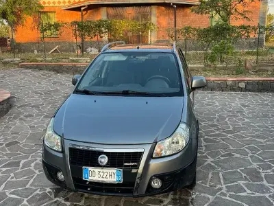 Usata Fiat Sedici 120 CV (88 kW) 2007 Grigio SUV