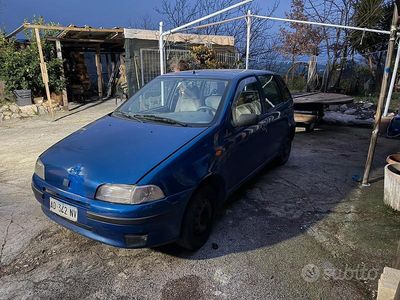 Usata Fiat Punto 73 CV (53 kW) 1995 Berlina