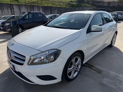 Usata Mercedes A180 109 CV (80 kW) 2015 Bianco Berlina