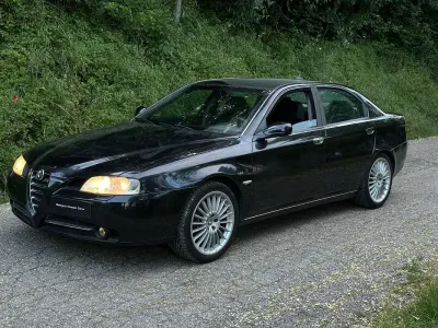 Usata Alfa Romeo 166 Distinctive 239 CV (175 kW) 2004 Nero Berlina