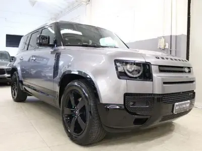 Usata Land Rover Defender SE Dynamic 199 CV (146 kW) 2023 Grigio SUV