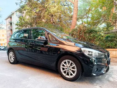 Usata BMW 216 Active Tourer Advantage 116 CV (85 kW) 2014 Nero Monovolume