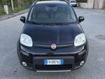Usata Fiat Panda 4x4 S 95 CV (69 kW) 2016 Nero Utilitaria
