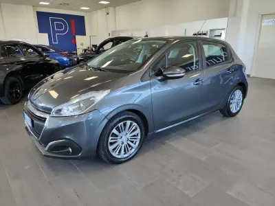 Usata Peugeot 208 75 CV (55 kW) 2016 Grigio Utilitaria