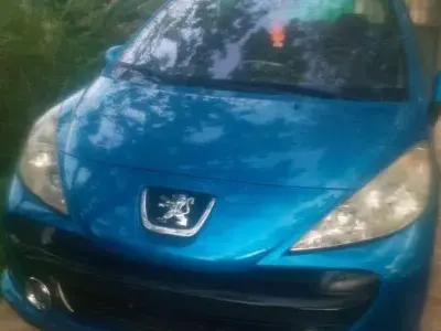 Usata Peugeot 207 90 CV (66 kW) 2006 Blu Berlina