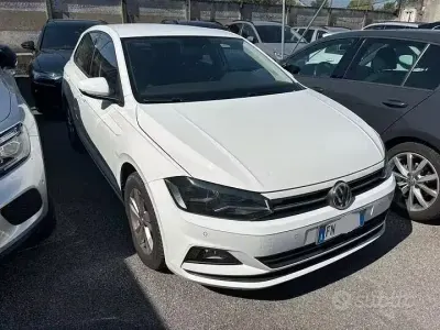 Usata VW Polo Comfortline 90 CV (66 kW) 2018 Bianco Utilitaria