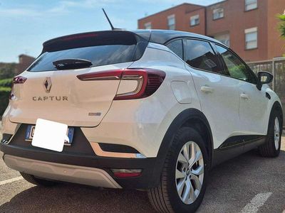 Usata Renault Captur Intens 160 CV (117 kW) 2021 Bianco SUV