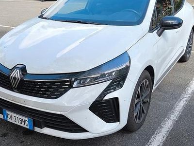 Usata Renault Clio V 100 CV (73 kW) 2024 Bianco Berlina