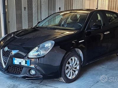Usata Alfa Romeo Giulietta Distinctive 120 CV (88 kW) 2016 Nero Utilitaria