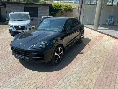 Usata Porsche Cayenne Coupe 475 CV (349 kW) 2023 Nero Coupé