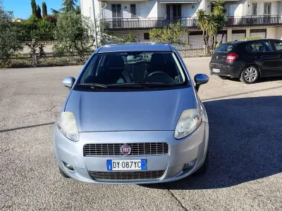 Usata Fiat Grande Punto Active 77 CV (56 kW) 2009 Utilitaria