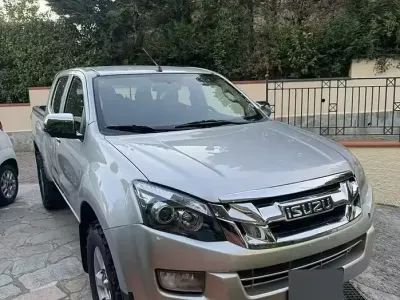 Usata Isuzu D-Max 163 CV (119 kW) 2014 Grigio Cabrio