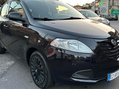 usata Lancia Ypsilon 1.2 69 CV 5 porte GPL Ecochic Gold