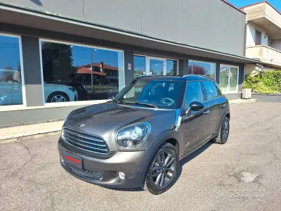 Usata Mini Cooper D Countryman 111 CV (81 kW) 2014 Grigio SUV