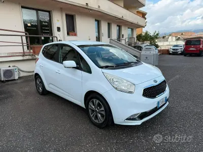Usado Kia Venga Active 90 CV (66 kW) 2015 Blanco Utilitario