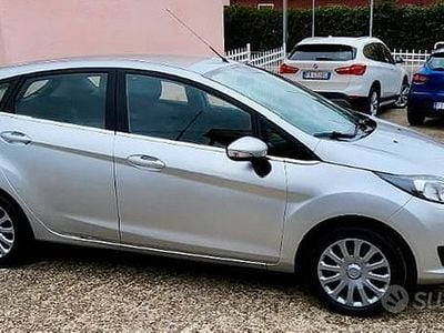 Begagnad Ford Fiesta 60 HK (44 kW) 2017 Grå Halvkombi