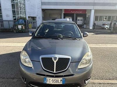 Begagnad Lancia Ypsilon 60 HK (44 kW) 2010 Halvkombi