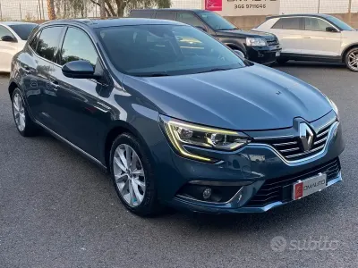 Usata Renault Mégane IV Bose Edition 110 CV (80 kW) 2016 Grigio Berlina