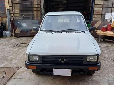 Usata Toyota HiLux 83 CV (61 kW) 1995 Bianco Pick-up