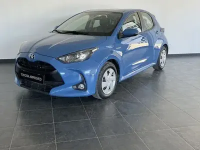 Usata Toyota Yaris Hybrid Active 115 CV (84 kW) 2021 Blu Berlina